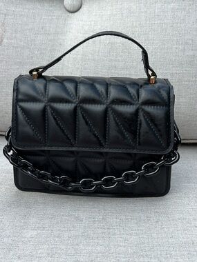 RETRO Black Quilted Top-Handle Crossbody Bag with Chain Accent